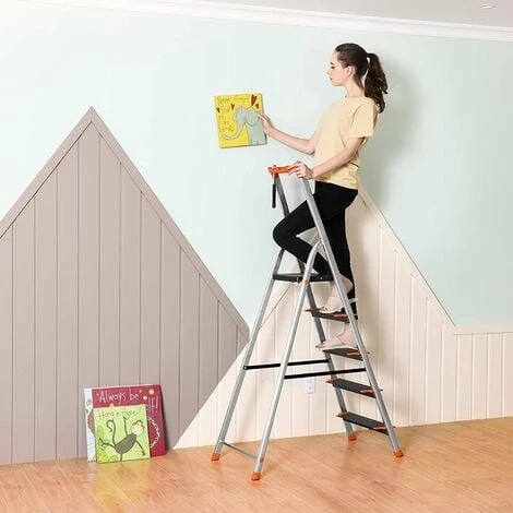 SONGMICS Échelle 5 Marches, En Aluminium, Escabeau, Largeur De La Marche: 12cm, Pliable, Avec Plateau à Outil, Pieds Antidérapants, Capacité De Charge 150KG GLT05BK - Gris Métallisé, Noir, Orange 4 SONGMICS Échelle 5 Marches, En Aluminium, Escabeau, Largeur De La Marche: 12cm, Pliable, Avec Plateau à Outil, Pieds Antidérapants, Capacité De Charge 150KG GLT05BK - Gris Métallisé, Noir, Orange – Image 2